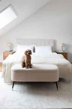 Fashion KARE Design Ławka do przedpokoju ze schowkiem tkanina pluszowa biała 109x45 cm - KARE