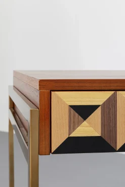 Hot KARE Design Biurko z 2 szufladami fornir orzechowy nogi złote stalowe 120x59 cm front efekt 3D - KARE