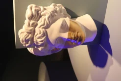 Sale KARE Design Dekoracja ścienna Apollo 26x42 cm biało-złota - KARE