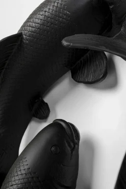 Best KARE Design Dekoracja ścienna czarna ryba Koi włókno szklane Ø160 cm - KARE