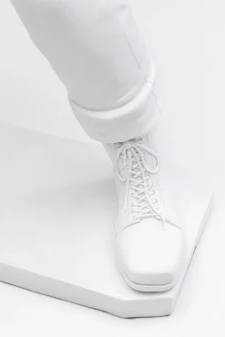 Outlet KARE Design Dekoracja stojąca biała sztuka uliczna 42x67 cm - KARE