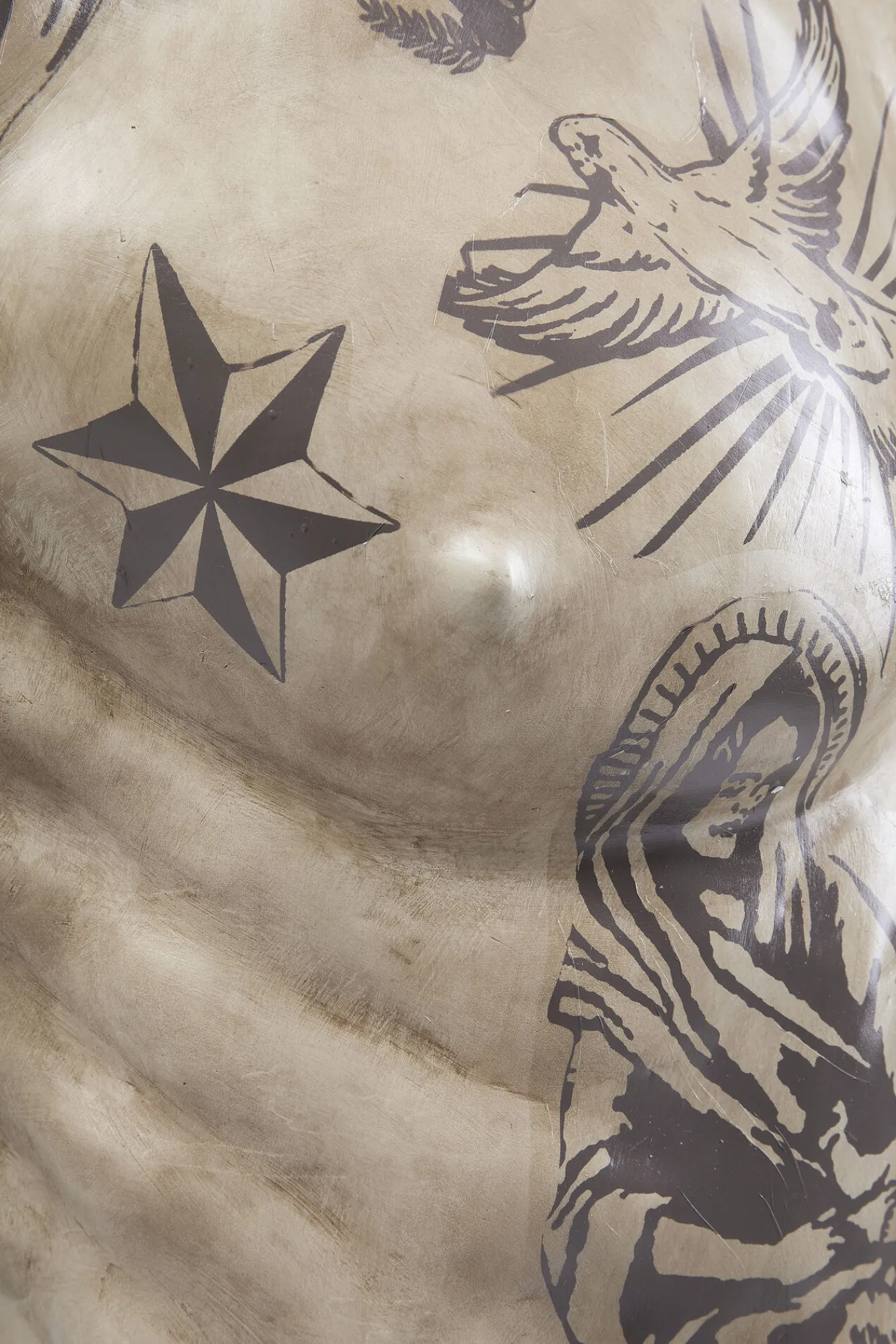 Sale KARE Design Dekoracja stojąca Torso Tattoo 63x125 cm - KARE