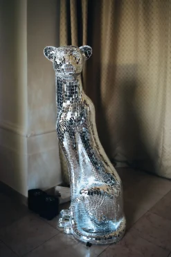 Discount KARE Design Dekoracja stojąca Welcome Panther 57x150 cm srebrna prawa - KARE