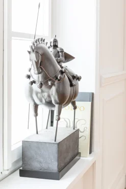 Discount KARE Design Figurka dekoracyjna Black Knight 55x72 cm - KARE