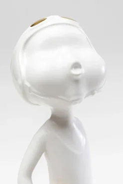 New KARE Design Figurka dekoracyjna z ceramiki biała 41 cm dziewczyna ze złotą piłką - KARE