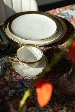 Online KARE Design Filiżanka ze spodkiem Bell 11x15 cm biało-złota - KARE