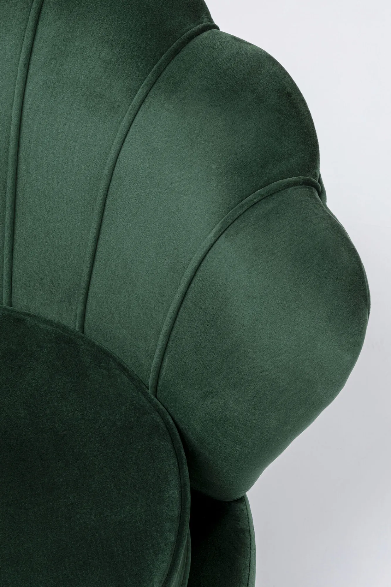 Hot KARE Design Fotel nowoczesny muszelka ciemnozielony aksamitny nogi złote 83x77 cm - KARE