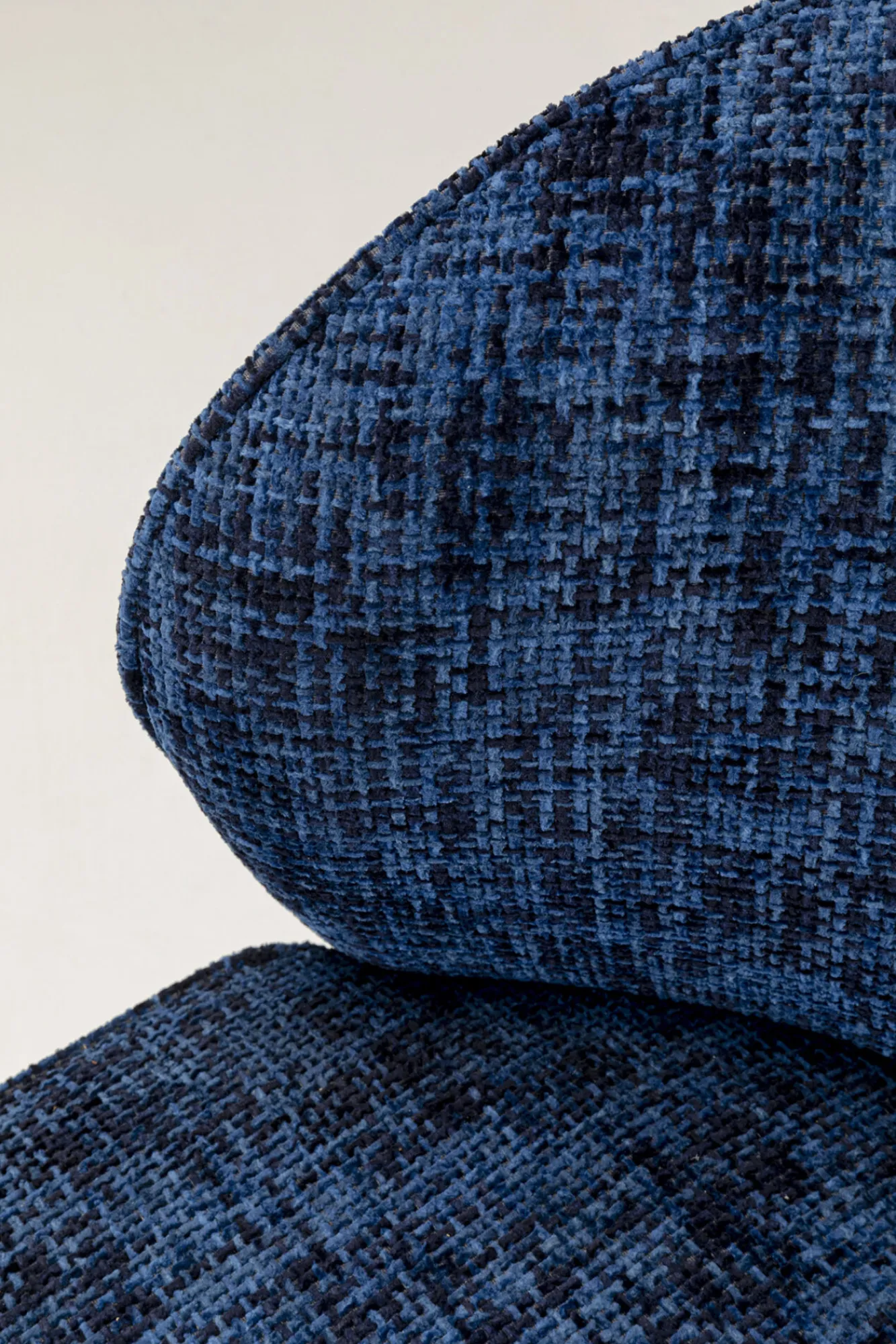 Clearance KARE Design Fotel obrotowy Ellie niebieski - KARE