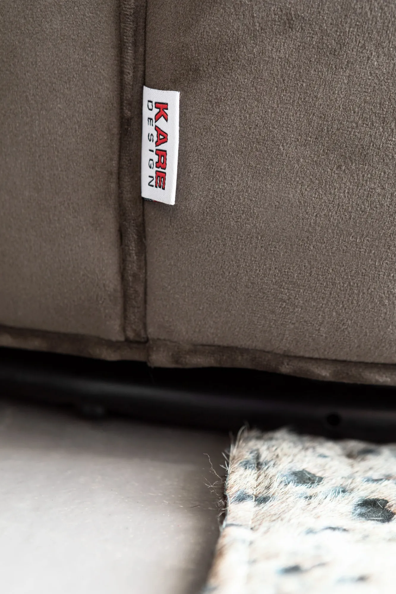 Fashion KARE Design Fotel obrotowy Music Hall 90x71 cm szary - KARE