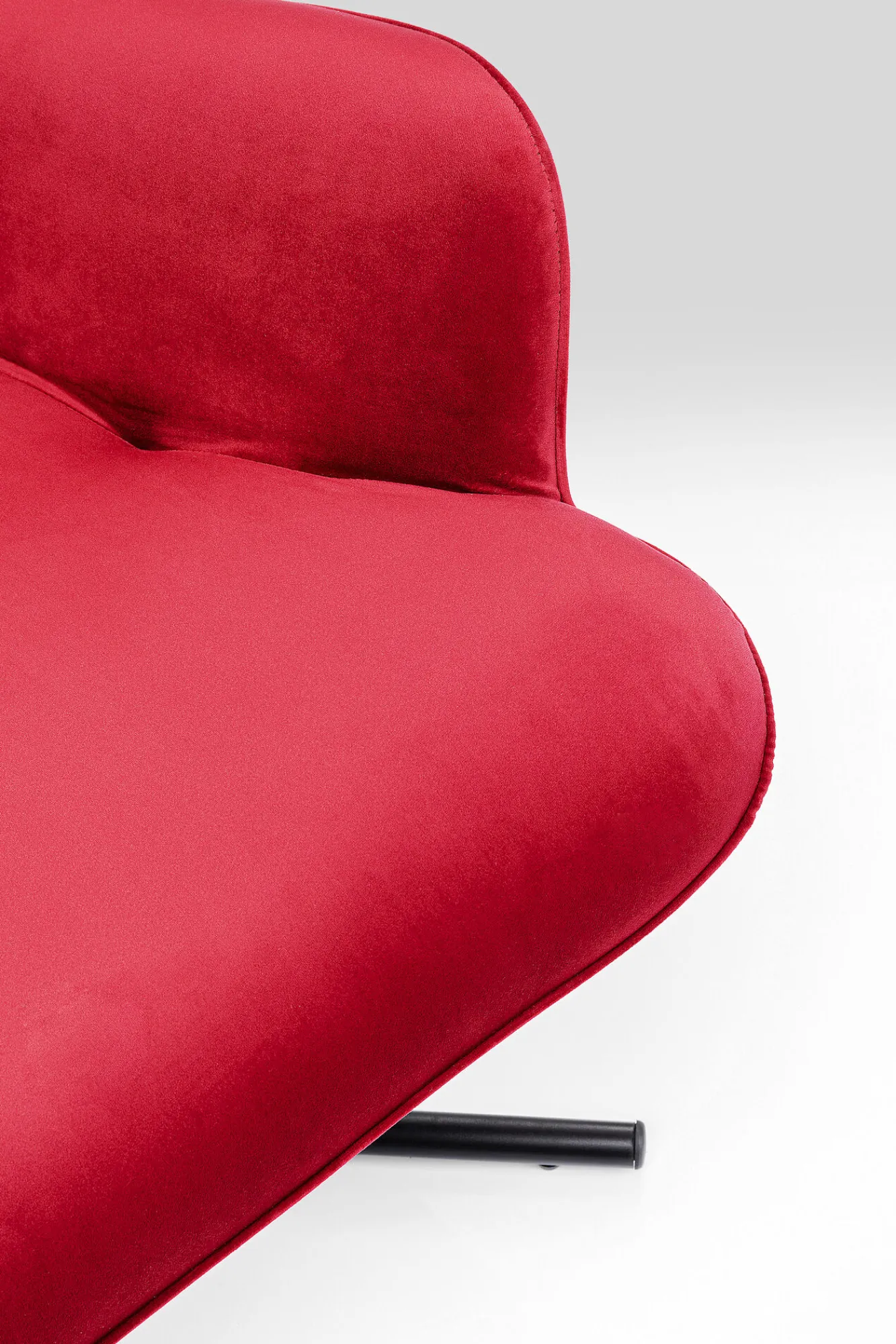 Hot KARE Design Fotel obrotowy Oscar Velvet 82x95 cm czerwony - KARE