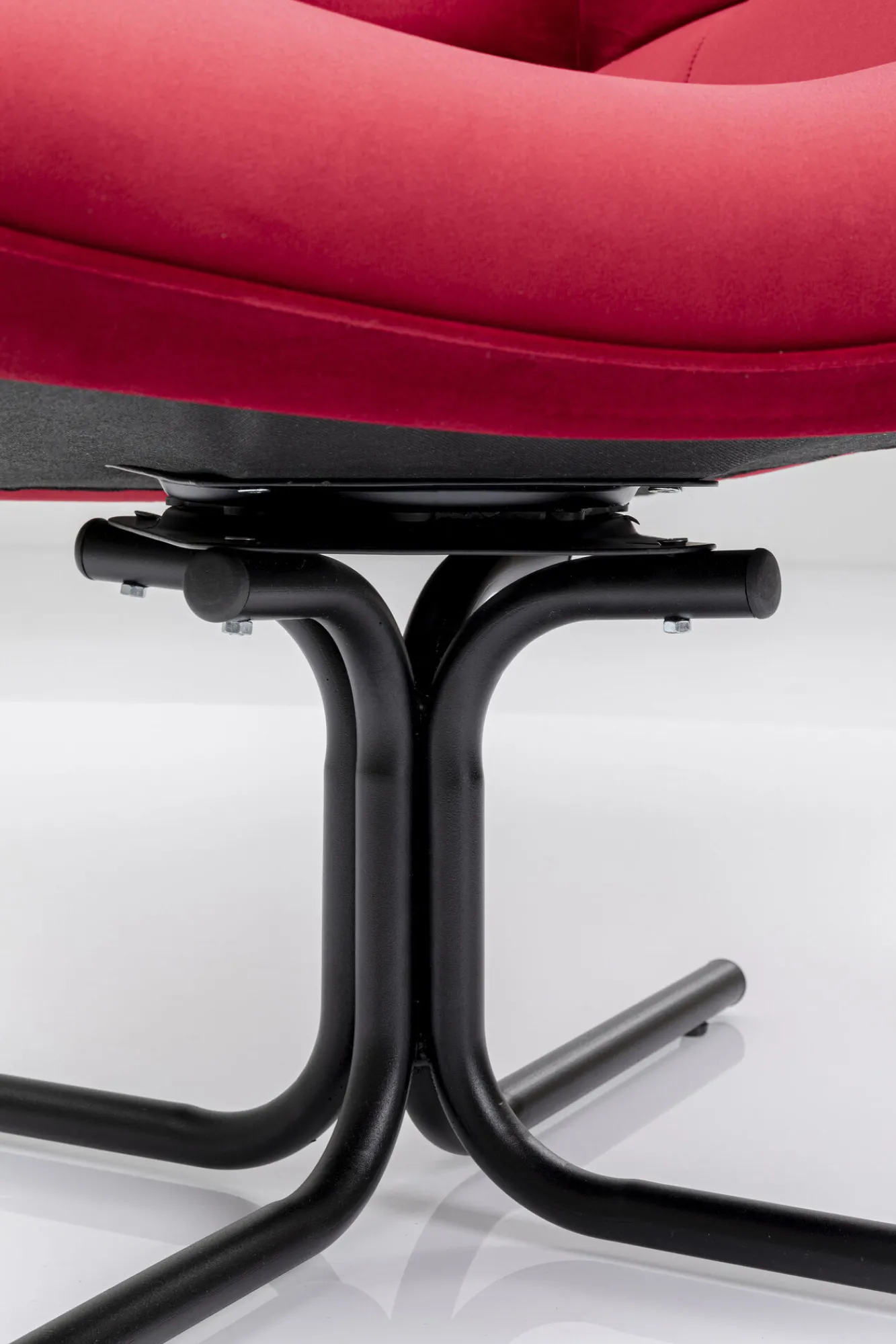 Hot KARE Design Fotel obrotowy Oscar Velvet 82x95 cm czerwony - KARE