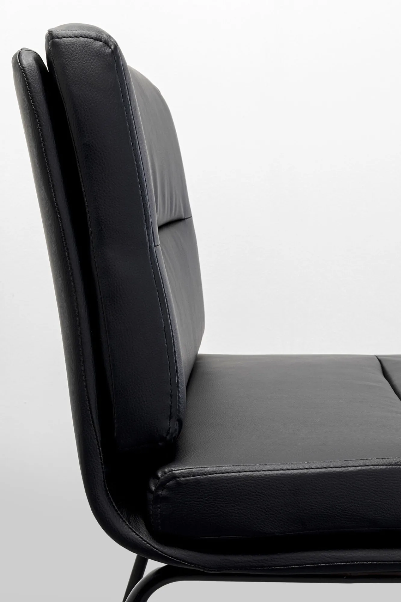 New KARE Design Hoker niski w kolorze czarnym ekoskóra i stal 60 cm - KARE