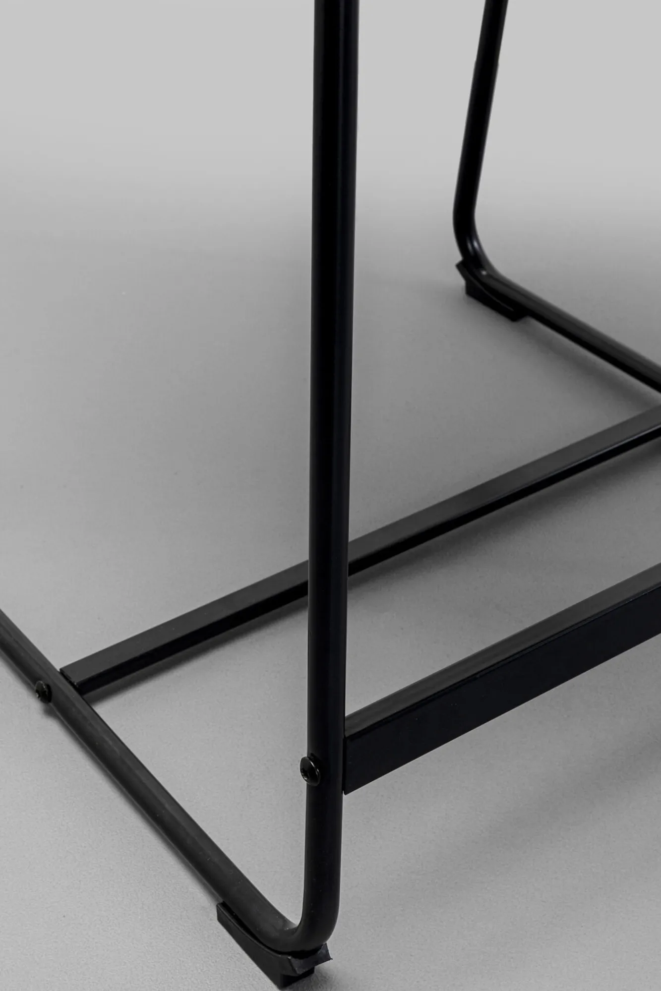 New KARE Design Hoker niski w kolorze czarnym ekoskóra i stal 60 cm - KARE