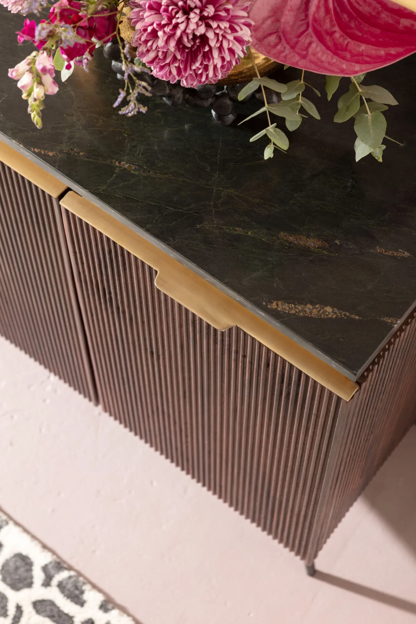 Clearance KARE Design Komoda Catalina 160x86 cm drewno mango ciemnobrązowe - blat marmur - KARE