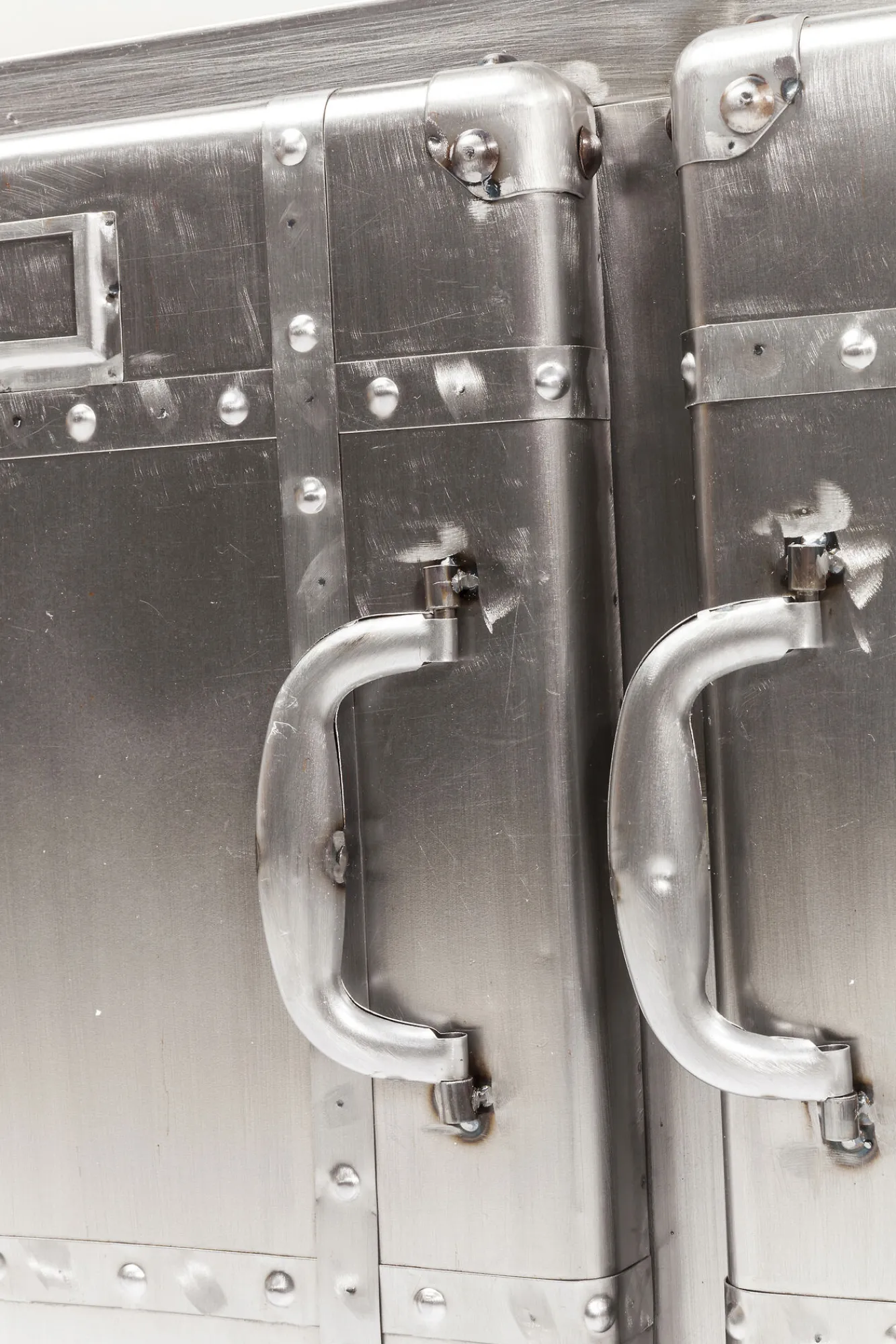 New KARE Design Komoda na kółkach Buster 81x60 cm srebrna - KARE