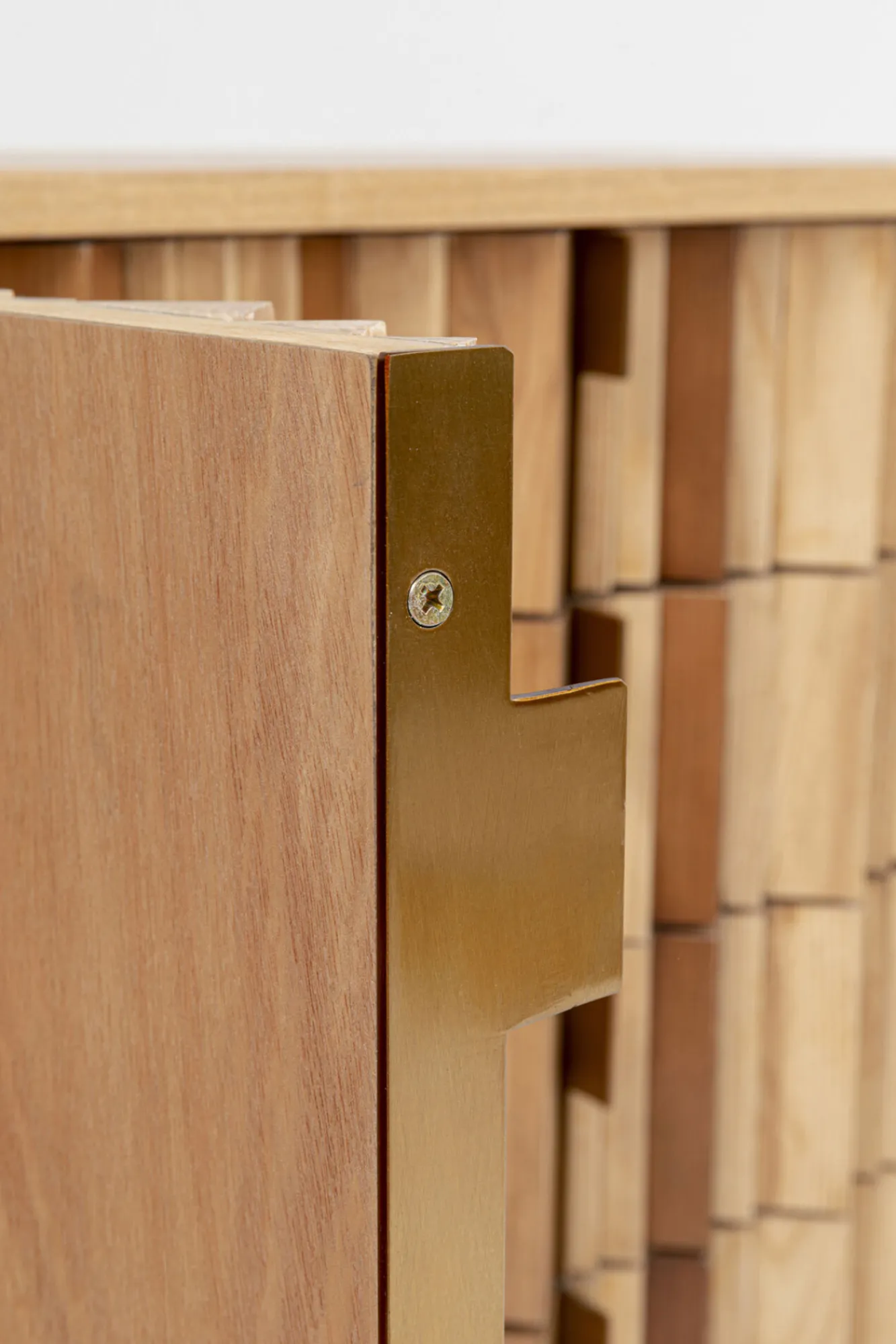 Clearance KARE Design Komoda naturalna z szufladami i drzwiami 186 cm podstawa złota - KARE