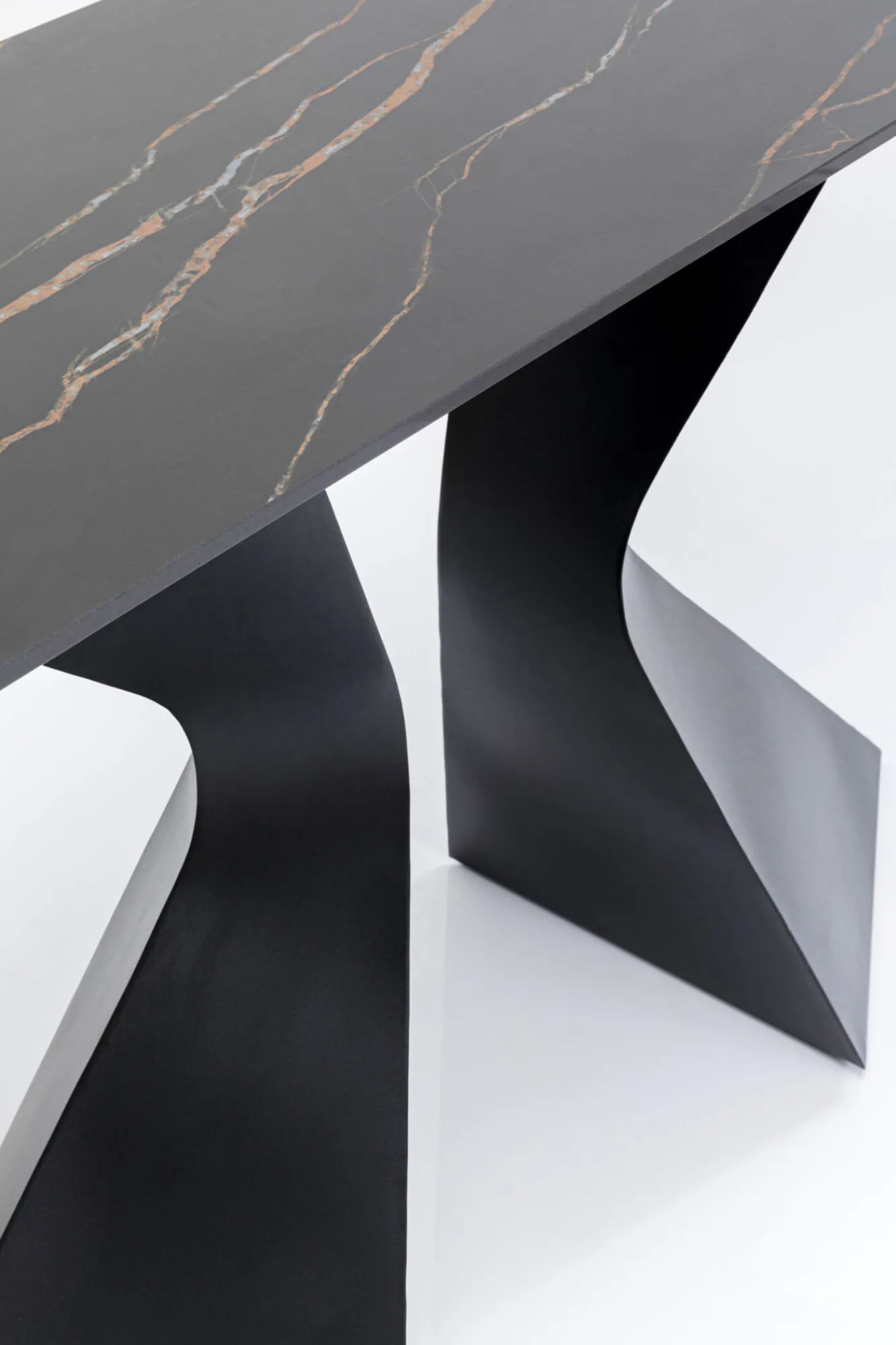 Sale KARE Design Konsola do przedpokoju czarna blat marmur mineralny nogi stalowe 140x45 cm - KARE