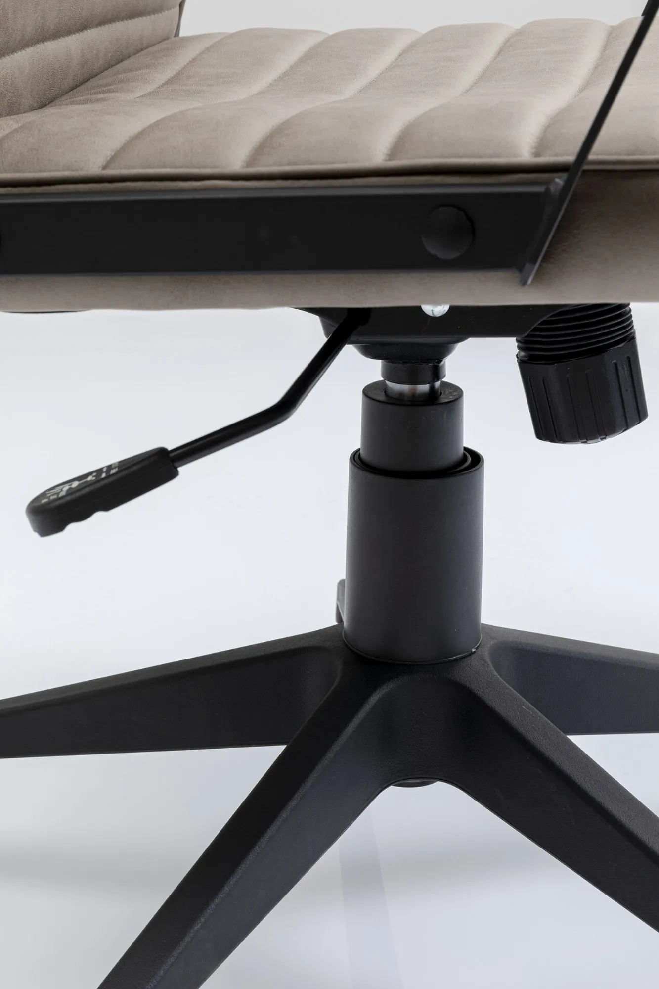 Clearance KARE Design Krzesło biurowe Labora 57x105 cm beżowe - KARE