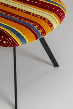 Fashion KARE Design Krzesło obrotowe z podłokietnikami kolorowe z czarnymi nogami 62x83 cm - KARE