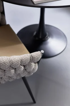 Outlet KARE Design Krzesło z podłokietnikami Knot 68x79 cm brązowe - KARE