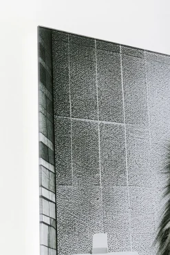 Fashion KARE Design Obraz szklany 60x80 cm motyw zwierzęcy lew w toalecie - KARE