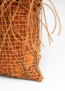 Clearance KARE Design Poduszka dekoracyjna kwadratowa brązowa z frędzlami 45x45 cm - KARE