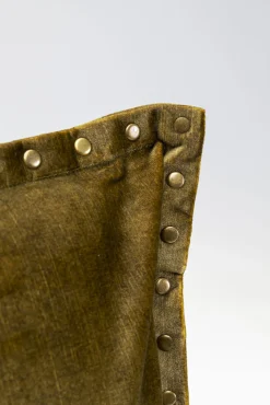 Outlet KARE Design Poduszka na sofę zielona nity dekoracyjne 45x45 cm - KARE