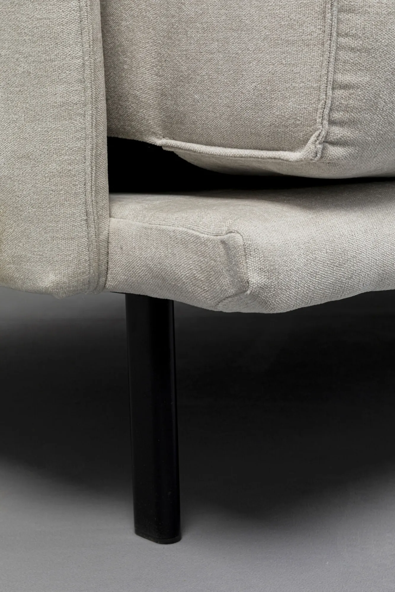 Discount KARE Design Sofa 3-osobowa do salonu kremowa z czarnymi stalowymi nogami 245 cm - KARE