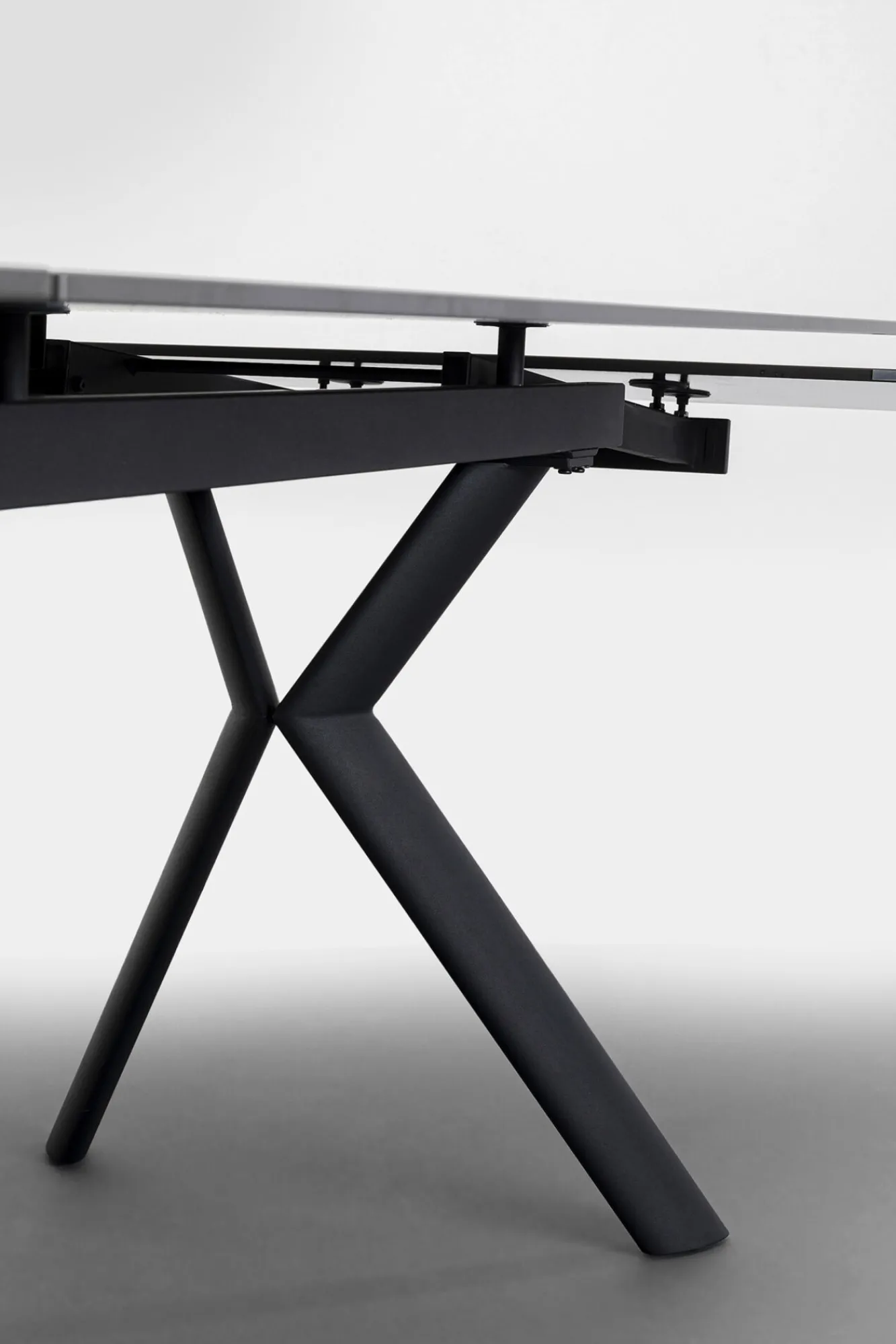 Best KARE Design Stół rozkładany blat czarny kamionkowy nogi stalowe 140-200x80 cm - KARE