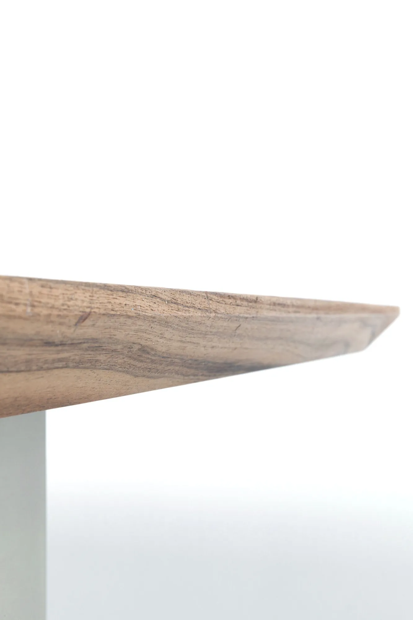 Hot KARE Design Stół z drewnianym naturalnym blatem i czarnymi metalowymi nogami 180x90 cm - KARE