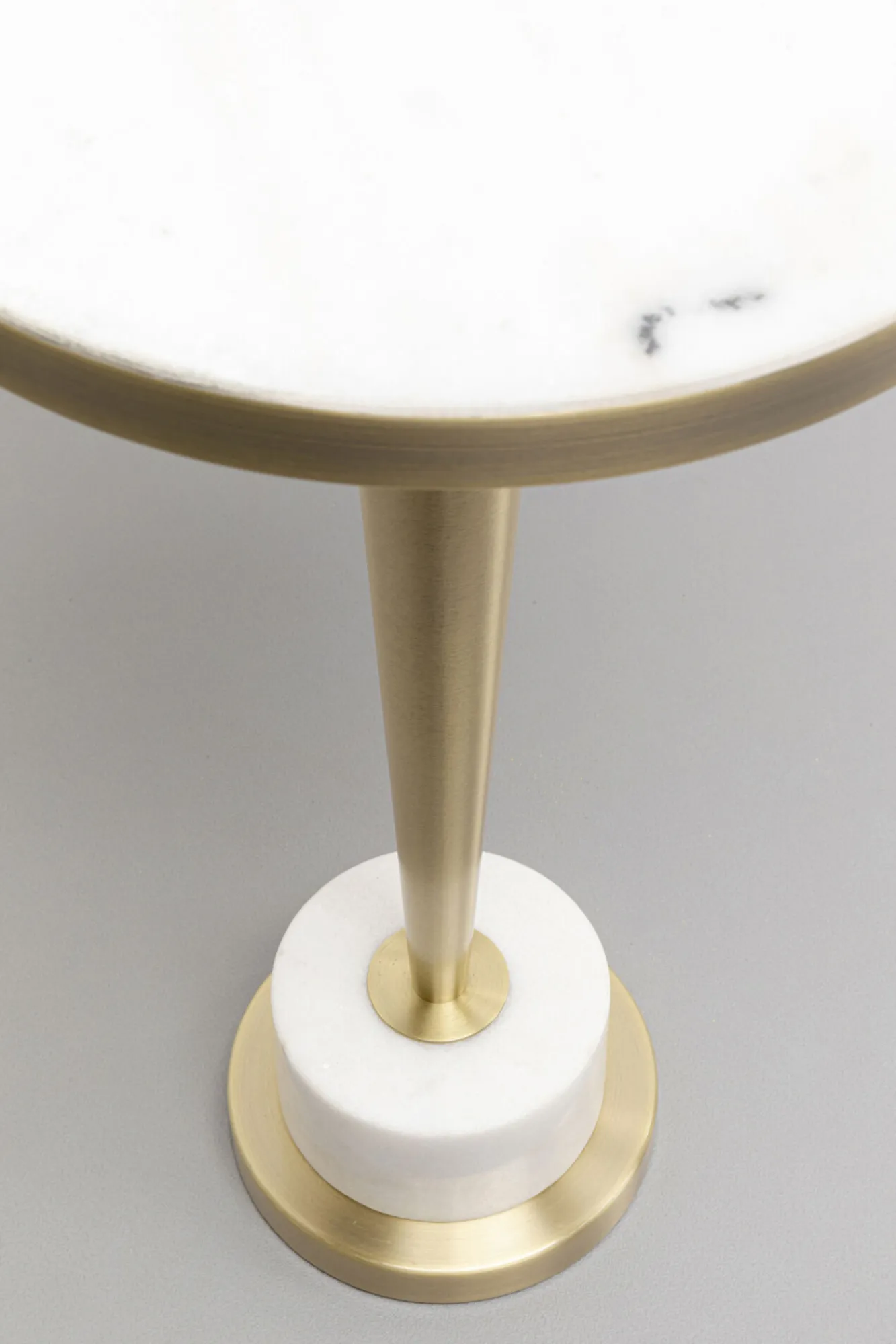 Clearance KARE Design Stolik pomocniczy Coney Marble Ø30cm - KARE