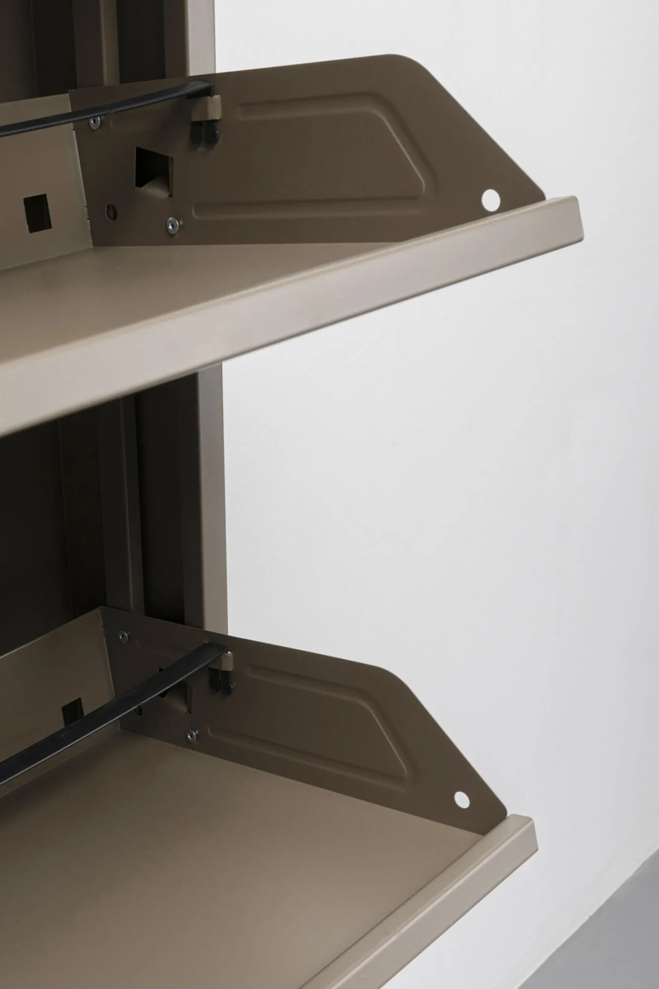 Sale KARE Design Szafka na buty stalowa 5 półek kolor taupe 50x170 cm - KARE