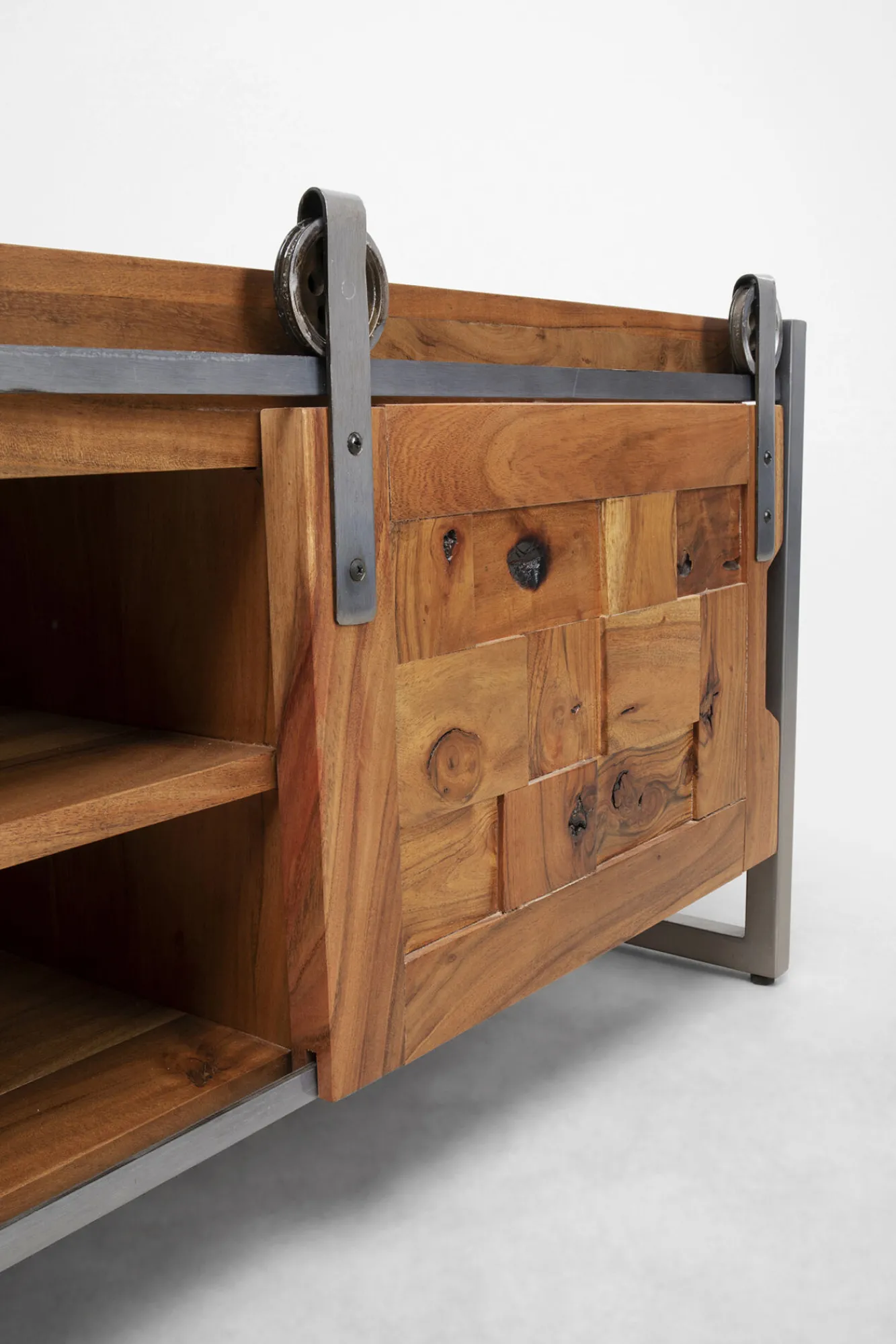 Sale KARE Design Szafka RTV drzwi przesuwne drewno akacjowe nogi stalowe 145x45 cm - KARE