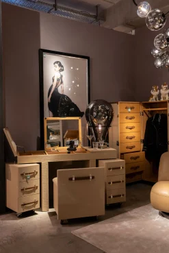 Clearance KARE Design Toaletka rozkładana z siedziskiem i kontenerkami tapicerowana 138x51 cm - KARE