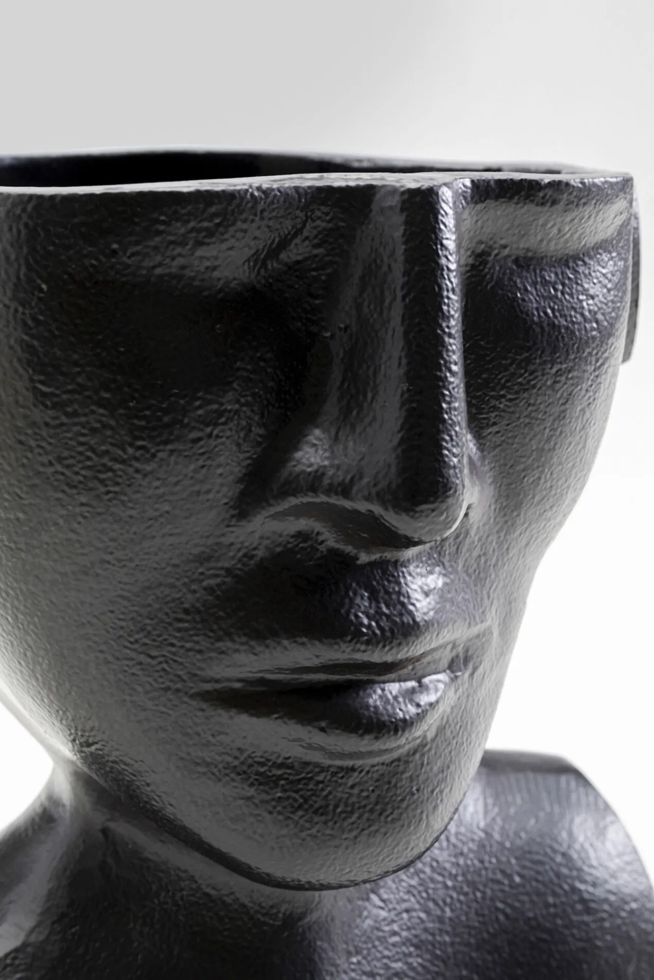 Online KARE Design Wazon aluminiowy czarny motyw twarzy 17x17 cm - KARE