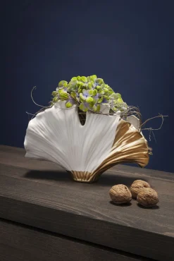 New KARE Design Wazon dekoracyjny w kształcie liścia miłorzębu biały 26 x 18 cm - KARE