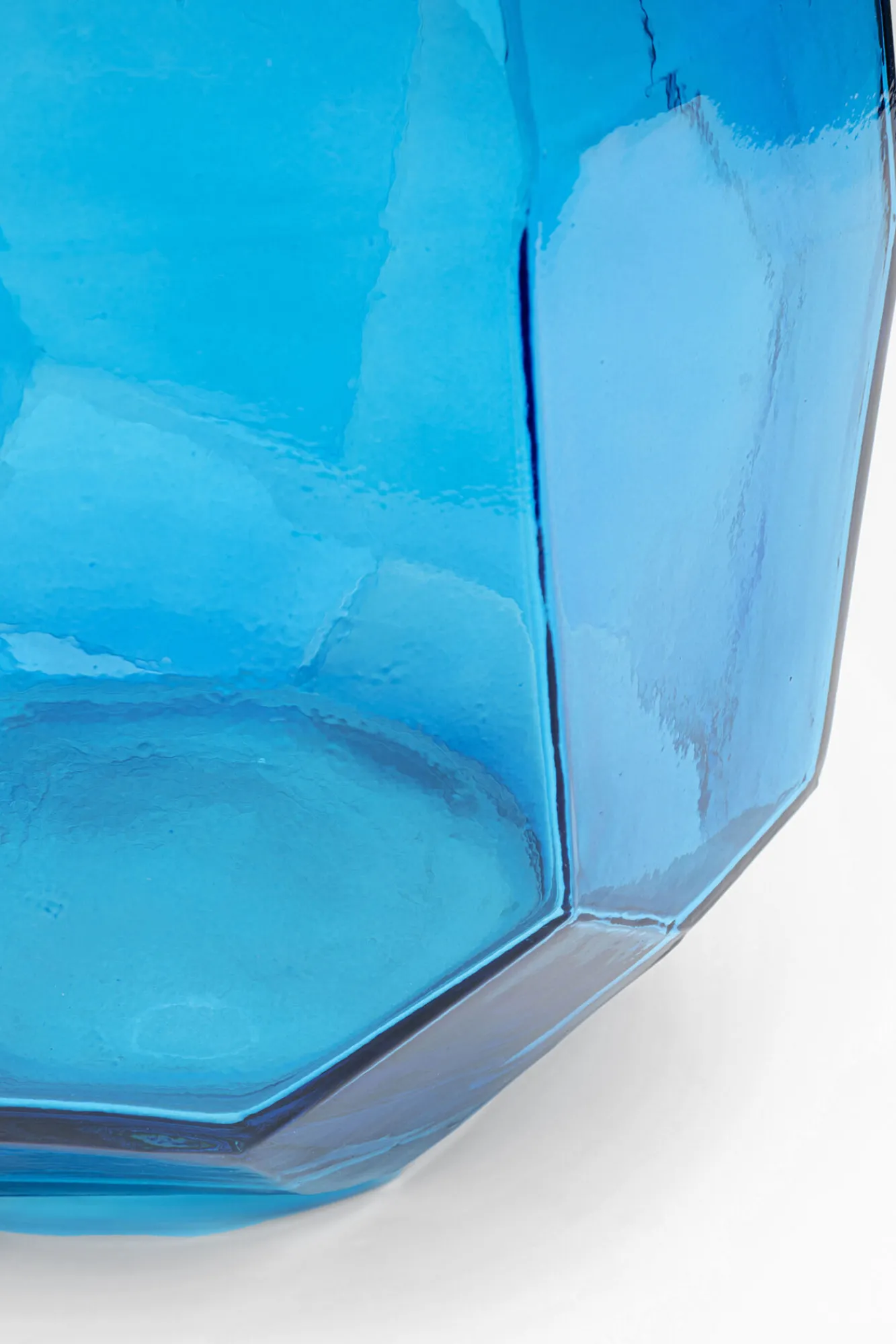 Outlet KARE Design Wazon ze szkła z recyklingu niebieski 22x35 cm - KARE