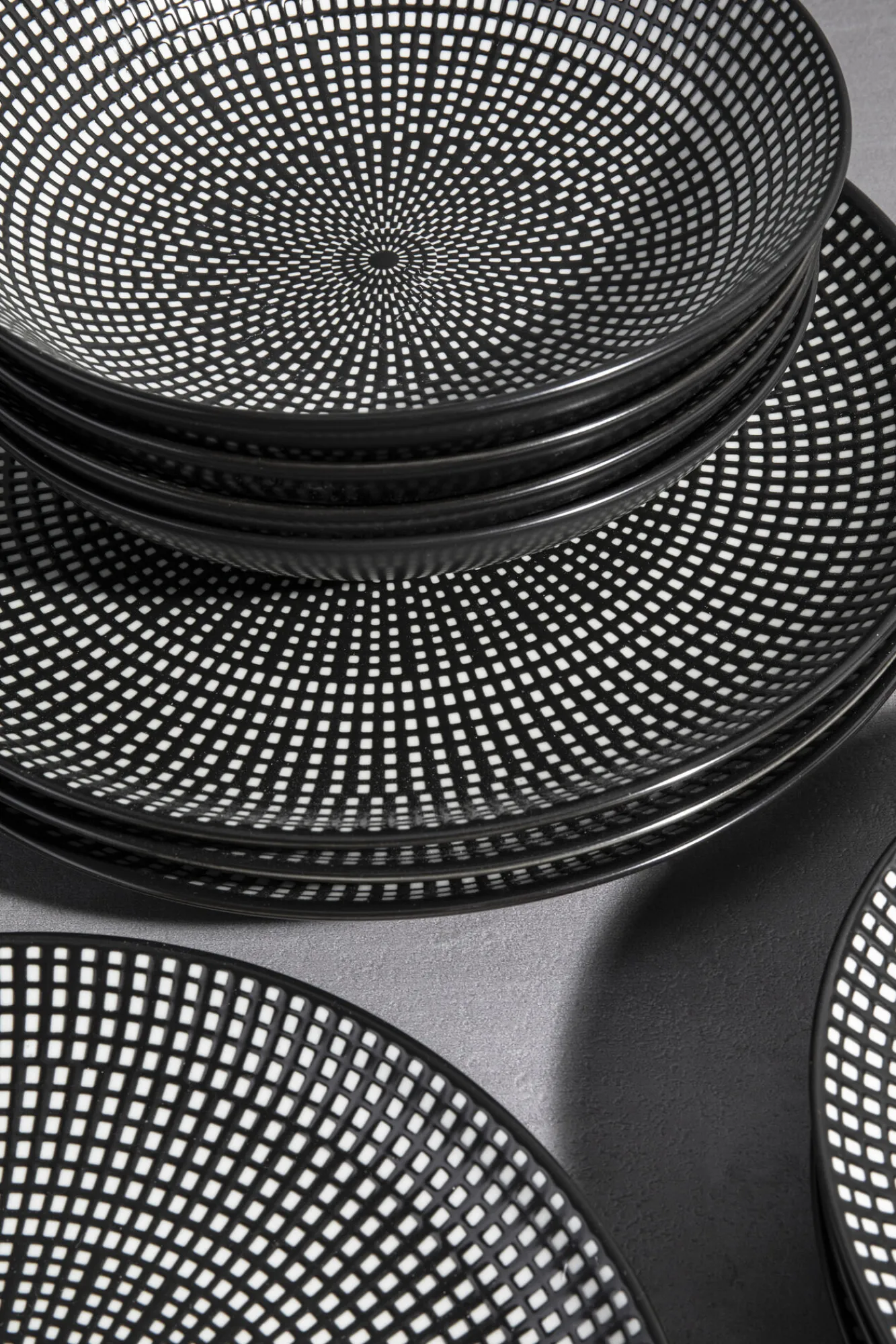 Hot KARE Design Zastawa stołowa Tokyo 12 el. czarno-biała - KARE