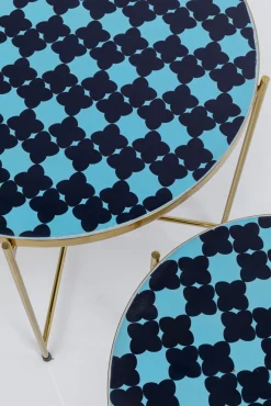 Sale KARE Design Zestaw dwóch stolików Priya złote - blaty niebieskie ze wzorem - KARE